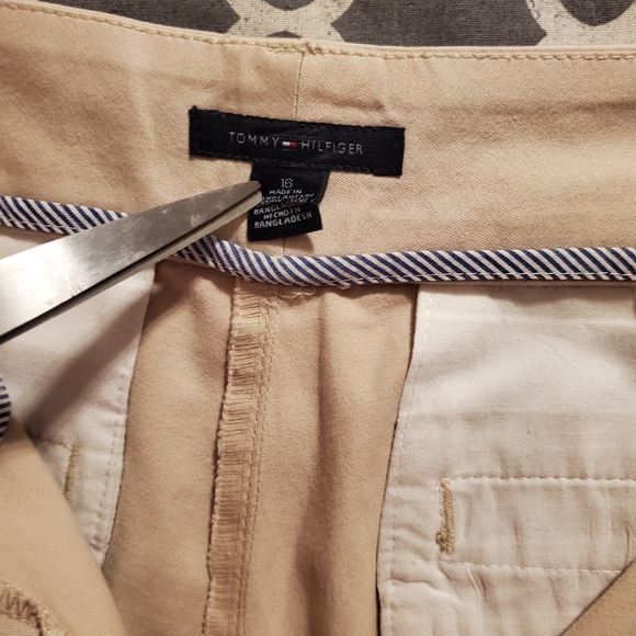 Tommy Hilfiger Shorts - Picture 7 of 11